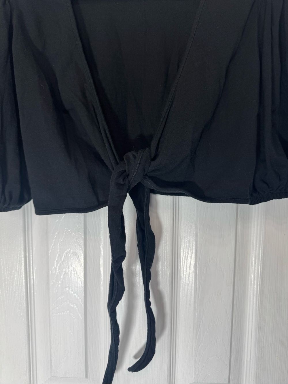 Aritzia Sunday Best Black Bambi Puff Sleeve Tie Front Crop Top Women’s Medium - Picture 4 of 11